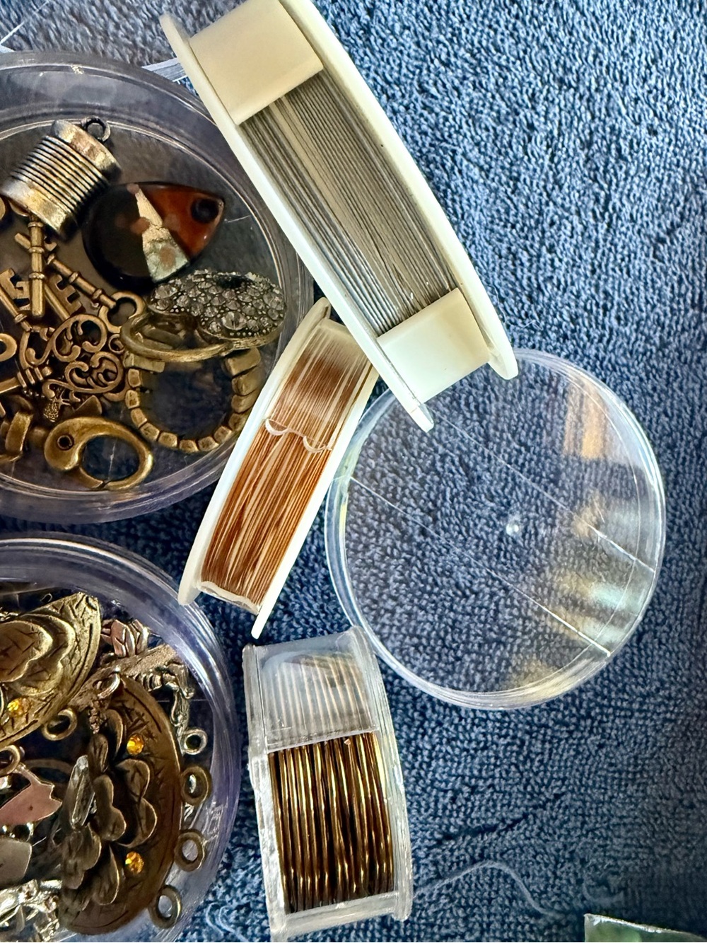 Large Jewelry Making Supplies & Beading Lot – Estate Find – 4 lbs 11.9 oz - Picture 15 of 16